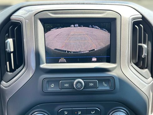 Used 2022 Chevrolet Silverado 2500 Custom w/ Custom Convenience Package AWD/4WD image 14