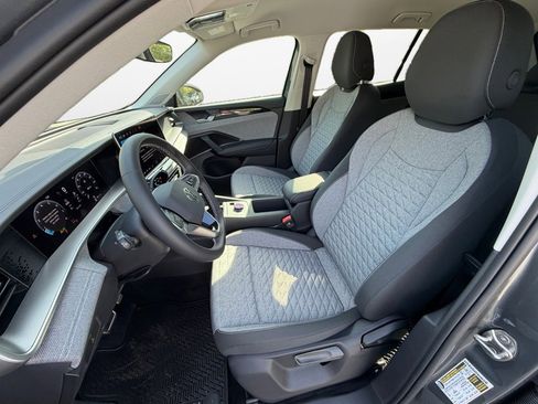 New 2026 Volkswagen Tiguan S AWD/4WD image 9
