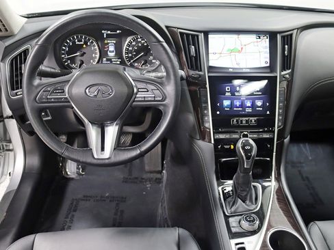 Used 2019 INFINITI Q50 Luxe w/ Essential Package (3.0T Luxe) image 15