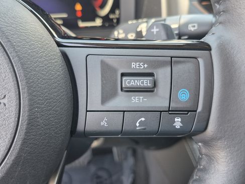Certified 2021 Nissan Rogue Platinum FWD image 33