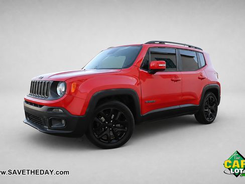 Used 2017 Jeep Renegade Altitude FWD image 2