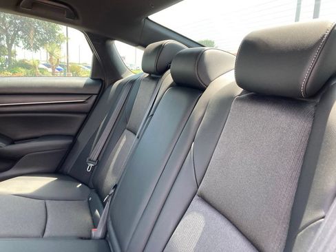 Used 2022 Honda Accord Sport image 9
