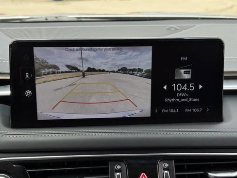 Used 2022 Genesis G70 3.3T RWD image 18