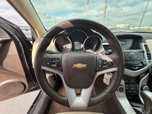 Used 2015 Chevrolet Cruze LT image 15