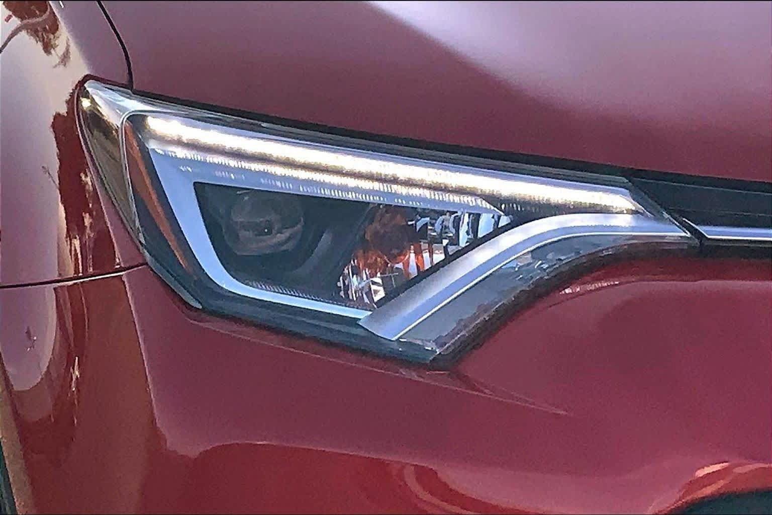 Used 2017 Toyota RAV4 Limited FWD image 27