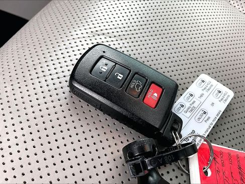 Used 2015 Toyota Highlander Limited FWD image 14