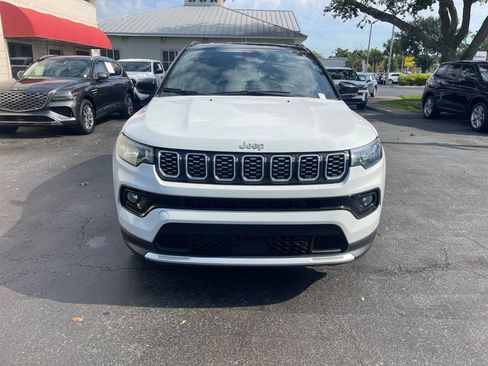 Used 2025 Jeep Compass Limited AWD/4WD image 9