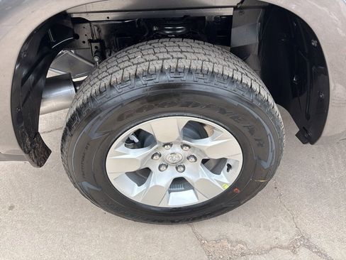New 2026 RAM 1500 Big Horn AWD/4WD image 11