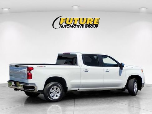 Used 2023 Chevrolet Silverado 1500 LT w/ Protection Package AWD/4WD image 4