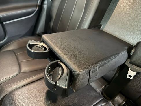 Used 2021 Mercedes-Benz GLB 250 4MATIC image 18