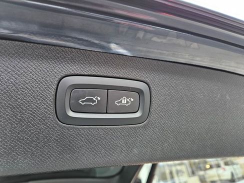 Certified 2023 Volvo XC90 T8 Ultimate w/ Protection Package Premier image 12