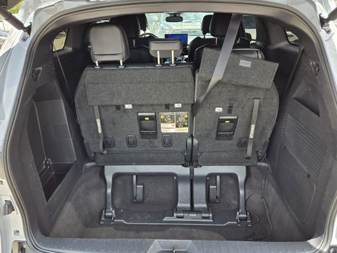 Certified 2025 Toyota Sienna XSE FWD image 8