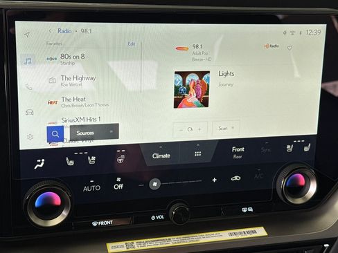 New 2026 Lexus TX 500h AWD image 18