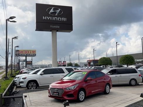 Used 2022 Hyundai Accent SE w/ Cargo Package image 40