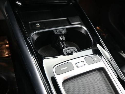 Used 2025 Mercedes-Benz GLA 250 image 23