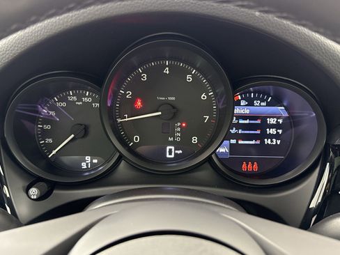 New 2025 Porsche Macan image 24