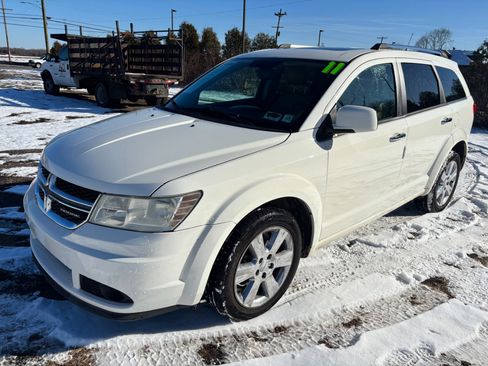 Used 2011 Dodge Journey Lux image 1
