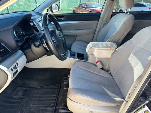 Used 2013 Subaru Outback 2.5i Premium w/ Popular Pkg 1B image 24