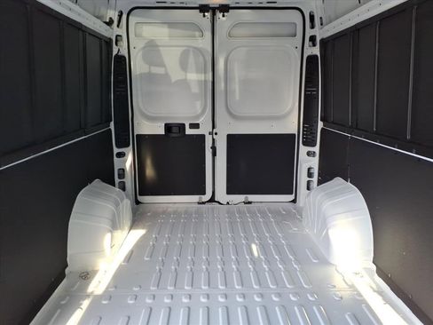Used 2025 RAM ProMaster 2500 w/ Safety Group image 14