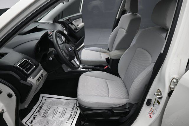 Used 2018 Subaru Forester 2.5i AWD/4WD image 12
