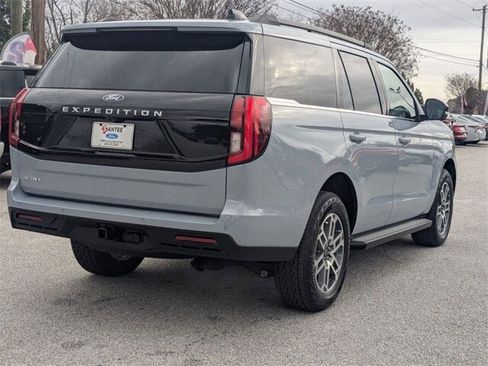 New 2026 Ford Expedition Active image 3