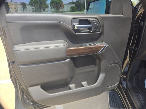 Used 2022 GMC Sierra 1500 SLT RWD image 12