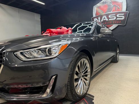 Used 2018 Genesis G90 3.3T Premium RWD image 4