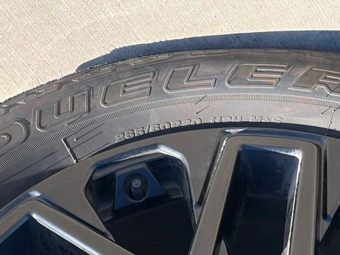 Used 2025 Toyota Tundra Limited image 13