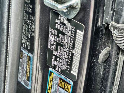 Used 2024 Kia Telluride S image 25