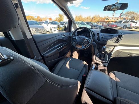 Used 2017 Ford C-MAX Energi SE image 13