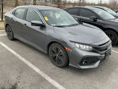 Used 2018 Honda Civic EX image 4