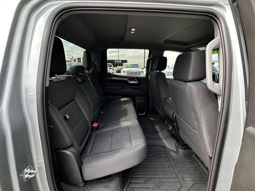Used 2023 GMC Sierra 1500 Elevation AWD/4WD image 17