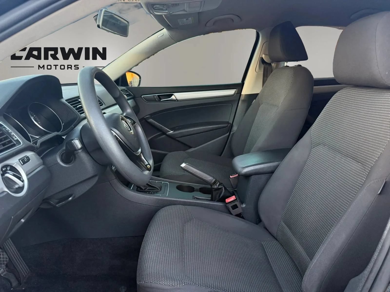 Used 2018 Volkswagen Passat 2.0T S FWD image 11