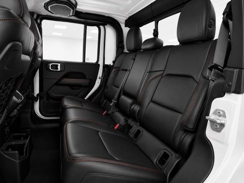 Used 2021 Jeep Gladiator Rubicon w/ Dual Top Group AWD/4WD image 17