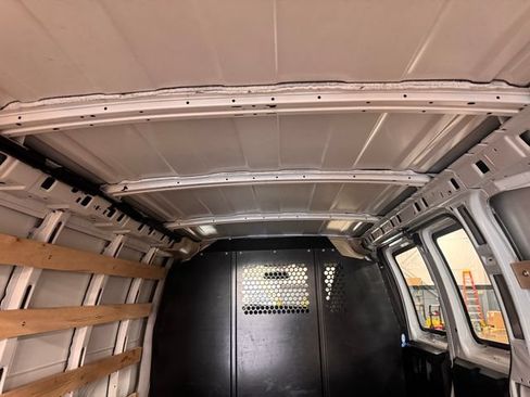 Used 2025 GMC Savana 2500 w/ Driver Convenience Package RWD image 32