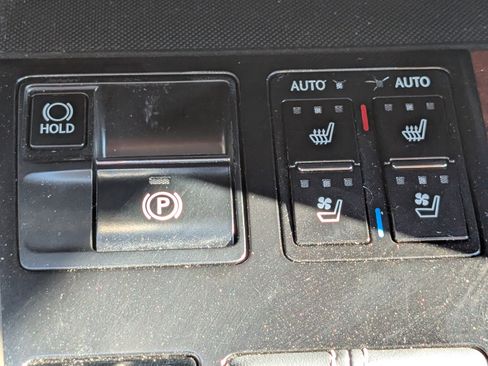 Used 2020 Lexus RX 450h AWD w/ Premium Package image 28