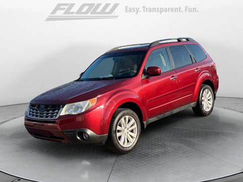 Used 2013 Subaru Forester 2.5X Premium w/ All-Weather Plus Pkg AWD/4WD image 4