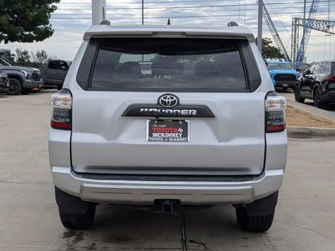 Used 2022 Toyota 4Runner TRD Off-Road Premium AWD/4WD image 6