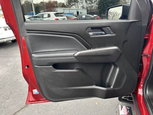 Certified 2025 Chevrolet Colorado LT w/ LT Convenience Package image 11