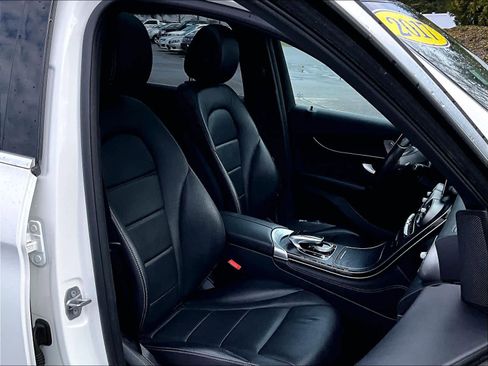 Used 2017 Mercedes-Benz GLC 300 4MATIC image 11