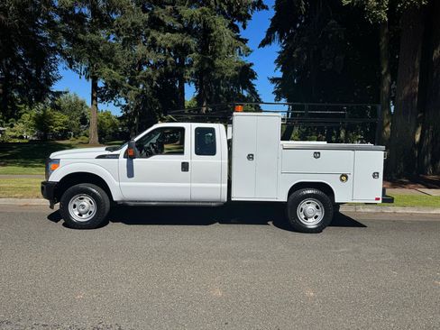 Used 2016 Ford F350 XL w/ Power Equipment Group AWD/4WD image 2