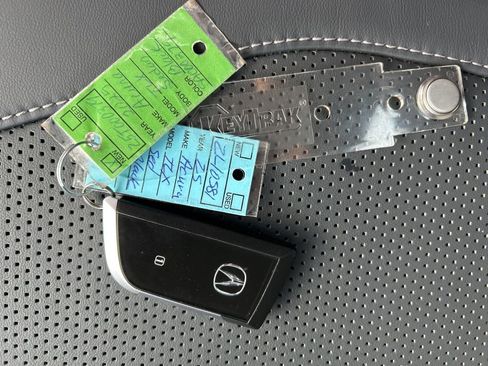 Certified 2025 Acura TLX w/ Technology Package image 26