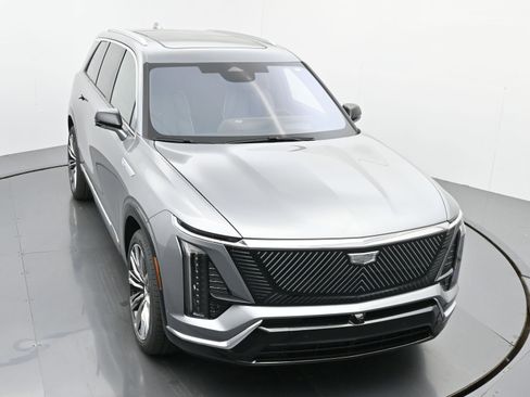 New 2026 Cadillac Vistiq Premium Luxury w/ LPO, Floor Liner Package image 30