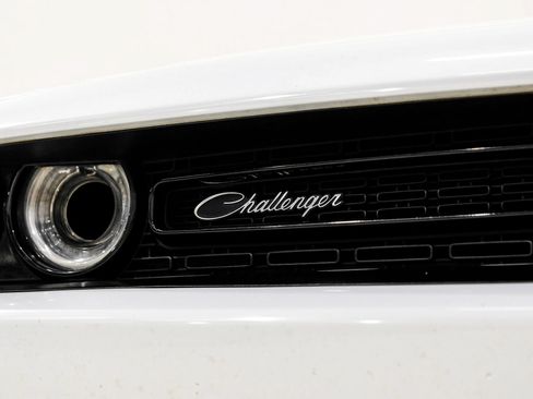 Used 2017 Dodge Challenger R/T Scat Pack RWD image 52