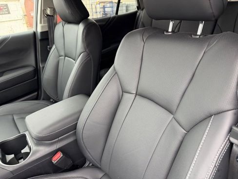 Used 2025 Subaru Outback Touring XT image 19