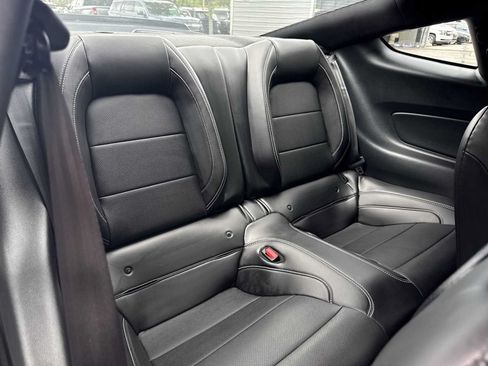 Used 2021 Ford Mustang Shelby GT500 w/ Technology Package RWD image 18
