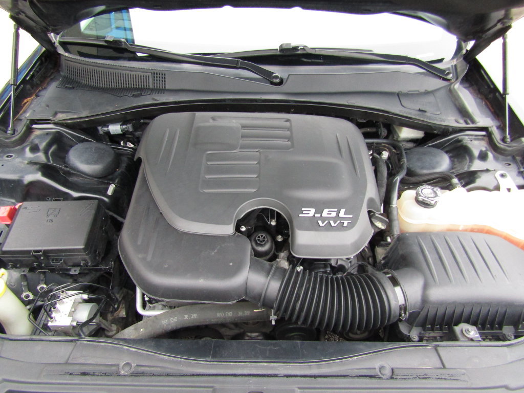 Used 2017 Chrysler 300 Limited RWD image 26