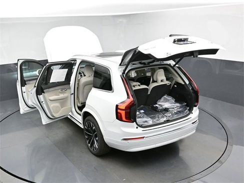 New 2026 Volvo XC90 T8 Ultra image 52