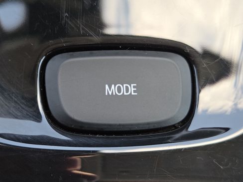 Used 2023 Buick Envision Essence w/ Sport Touring Package AWD/4WD image 9