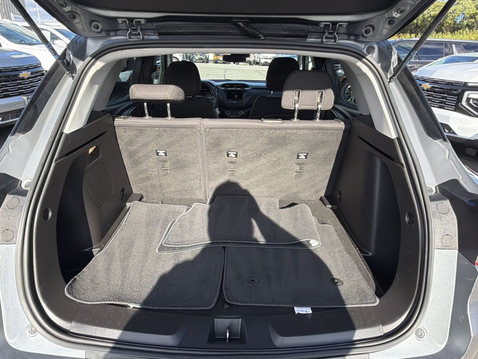 Used 2021 Chevrolet TrailBlazer LS FWD image 25